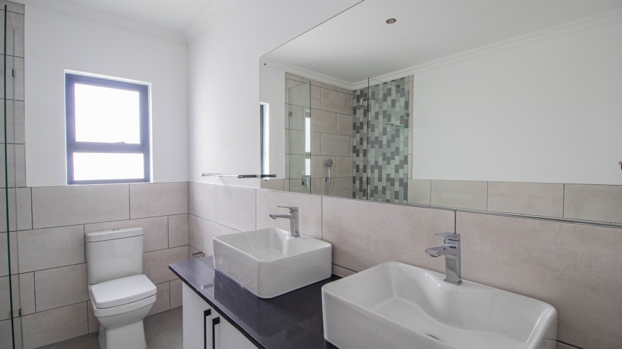 2 Bedroom Property for Sale in Britannia Beach Estate Western Cape